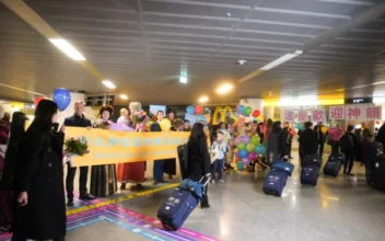 Shen Yun Arrives in Poland to a Traditional Polish Welcome