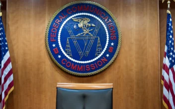 Federal Appeals Court Strikes Down FCC Net Neutrality Rules