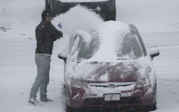 Winter Blast of Snow, Ice, and Bitter Cold Grips US From Midwest to East Coast