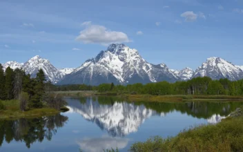 One Person Killed in Large Avalanche in Western Wyoming Backcountry