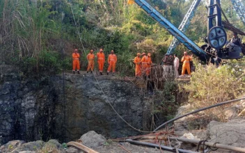 3 Miners Feared Dead in India’s Assam State, 6 Others Trapped