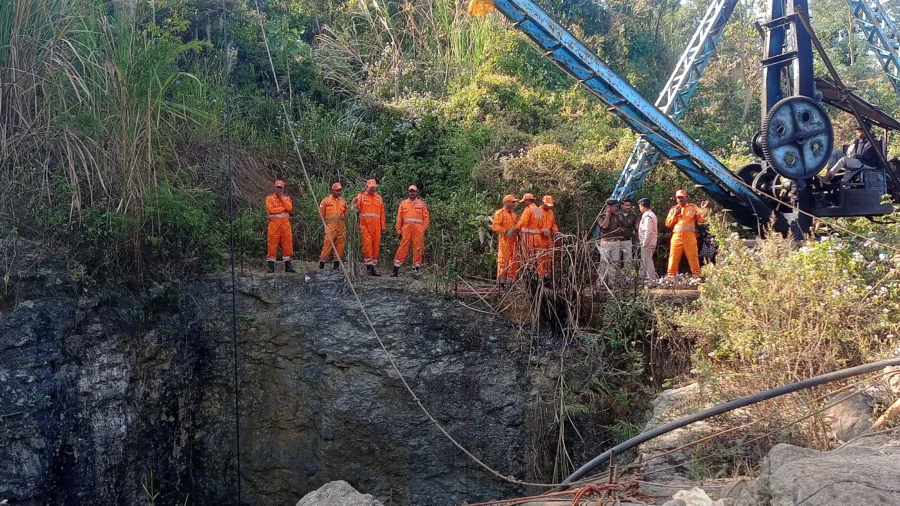 3 Miners Feared Dead in India’s Assam State, 6 Others Trapped