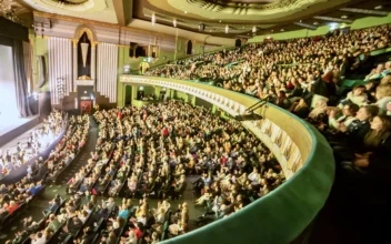 The Hague Once Again Welcomes Shen Yun