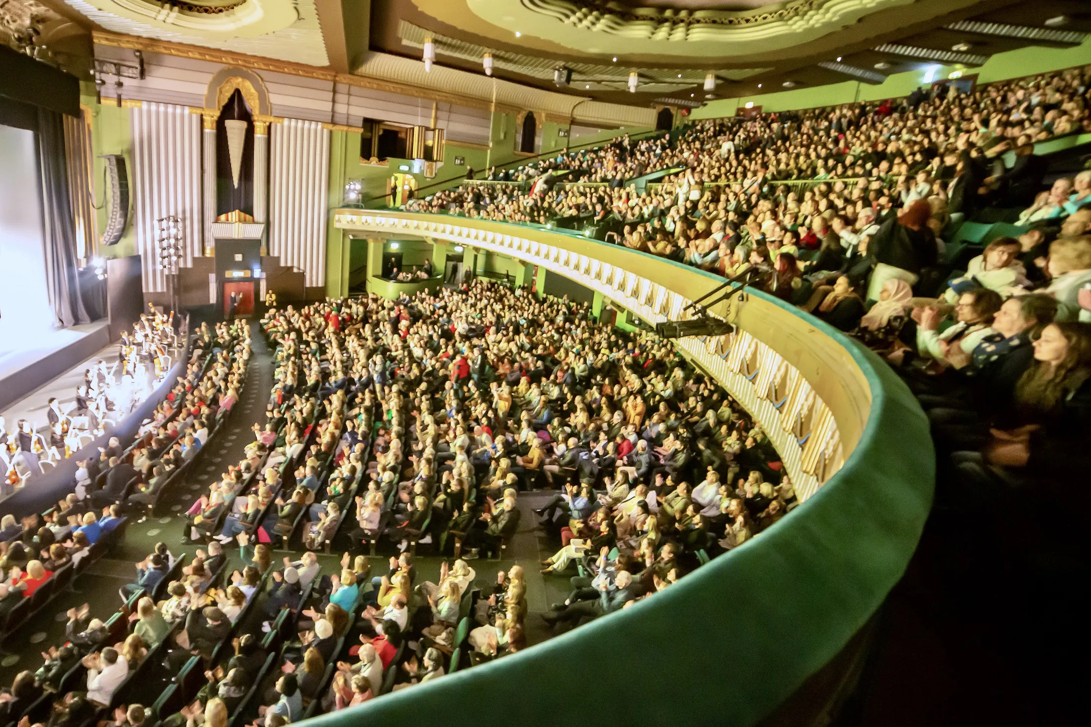 The Hague Once Again Welcomes Shen Yun