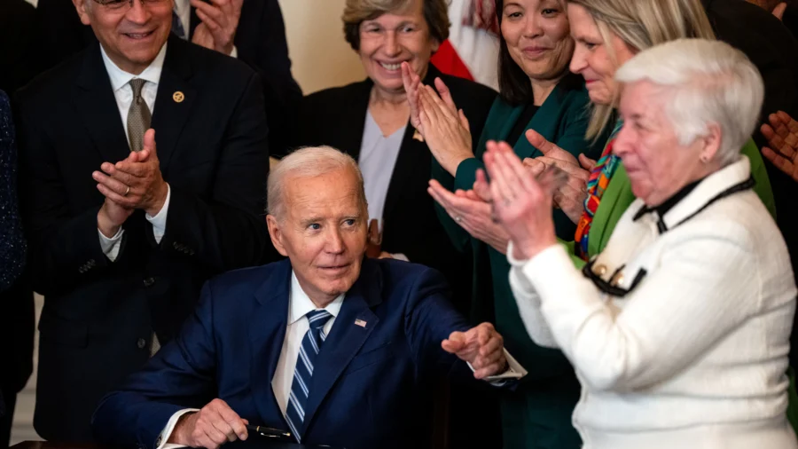 Biden's Social Security Expansion for Public Workers a 'Boondoggle': Economist
