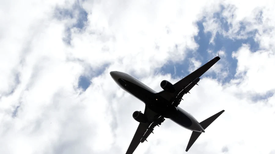 Aircraft Noise Linked to Increased Heart Health Risks, Study Finds