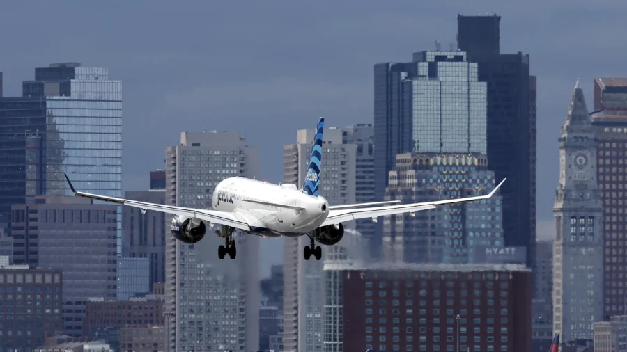 Man Arrested After Opening Emergency Exit on Taxiing JetBlue Flight