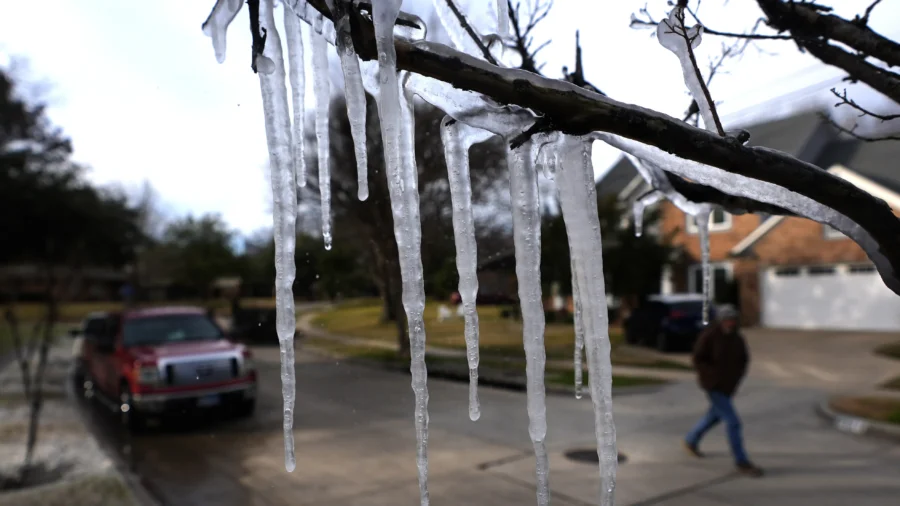 Schools Cancel Classes Across Southern US as Another Burst of Winter Storms Move In