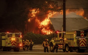 Fire Hydrants Ran Dry in Southern California Just When They Were Needed Most