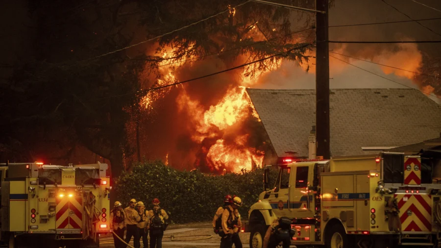 Fire Hydrants Ran Dry in Southern California Just When They Were Needed Most