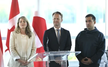 REPLAY: Danish PM Frederiksen, Greenlandic Counterpart Egede Hold Press Conference