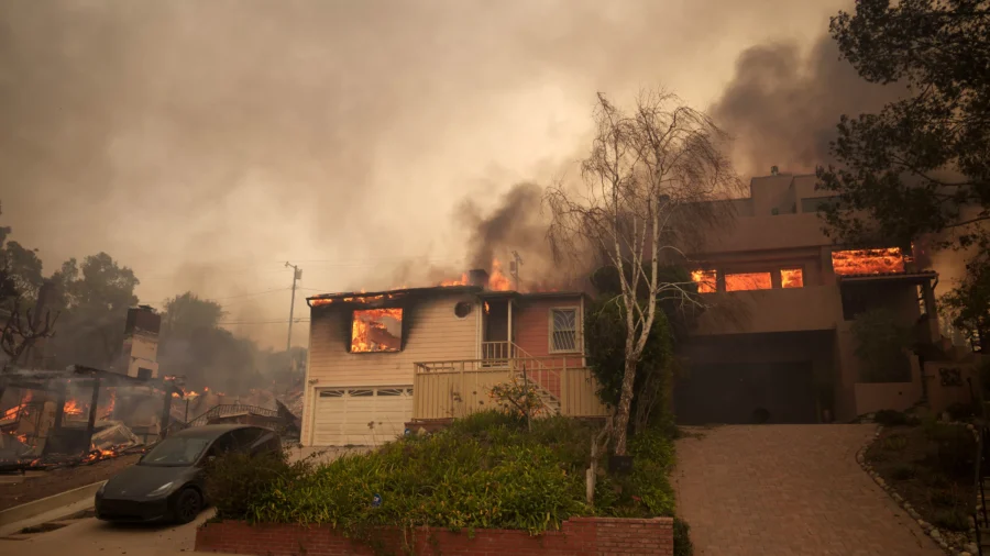 Los Angeles County Officials Hold Press Conference on Wildfires (Jan. 11)
