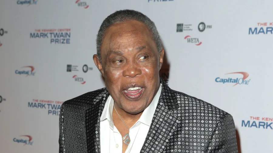 Sam Moore, Who Sang ‘Soul Man’ in Sam & Dave Duo, Dies at 89 Because of Surgery Complications