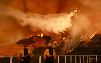 LIVE NOW: Los Angeles Officials Give Update on Wildfire Incidents