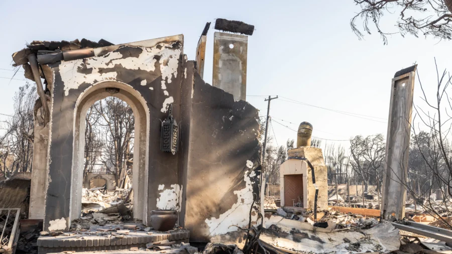 California Officials Warn Against Scammers Preying on Wildfire Victims