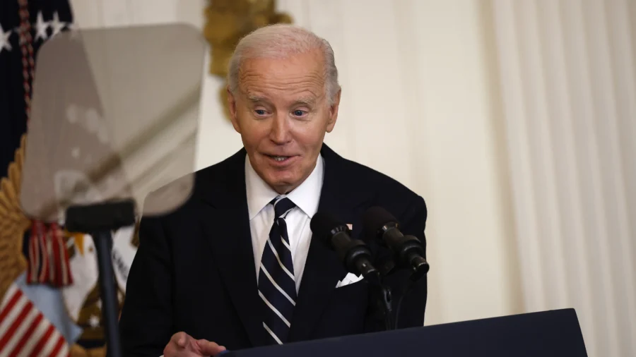 Biden Pens Farewell Letter to Americans