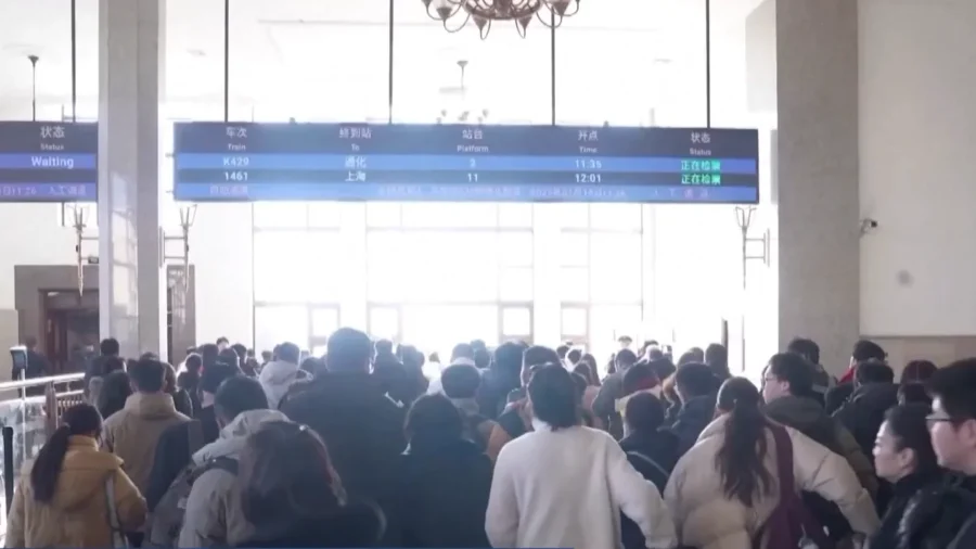 China Holiday Travel Begins With Concerns of Outbreak
