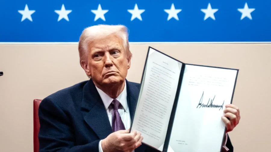 Trump Signs Another Batch of Executive Orders