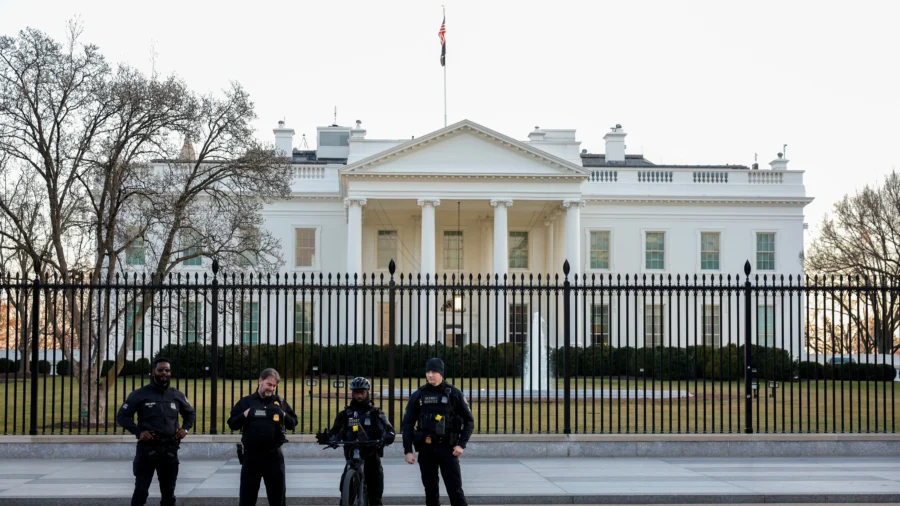 Trump Admin Offers Buyouts to Nearly All Federal Employees