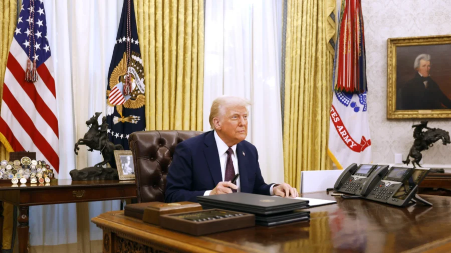 Judge Temporarily Blocks Trump's Plan to Freeze Federal Aid