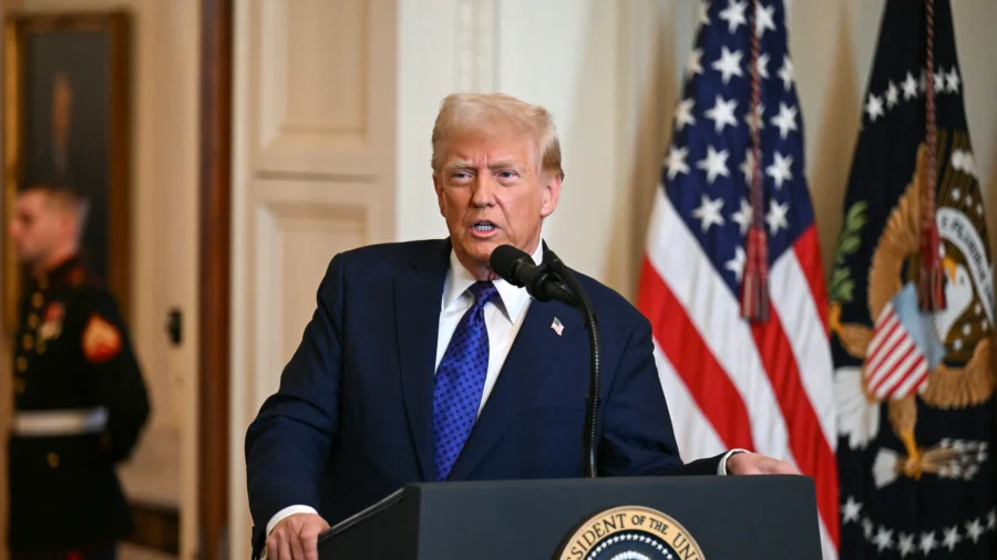 Trump Speaks on Fatal Midair Collision Near Washington