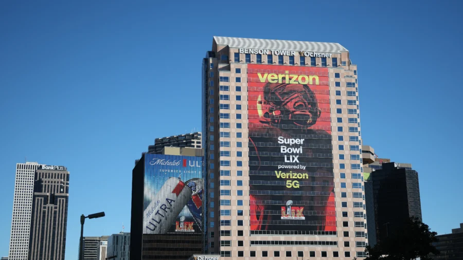 Report: 30-Second Super Bowl Ads Going for $8 Million