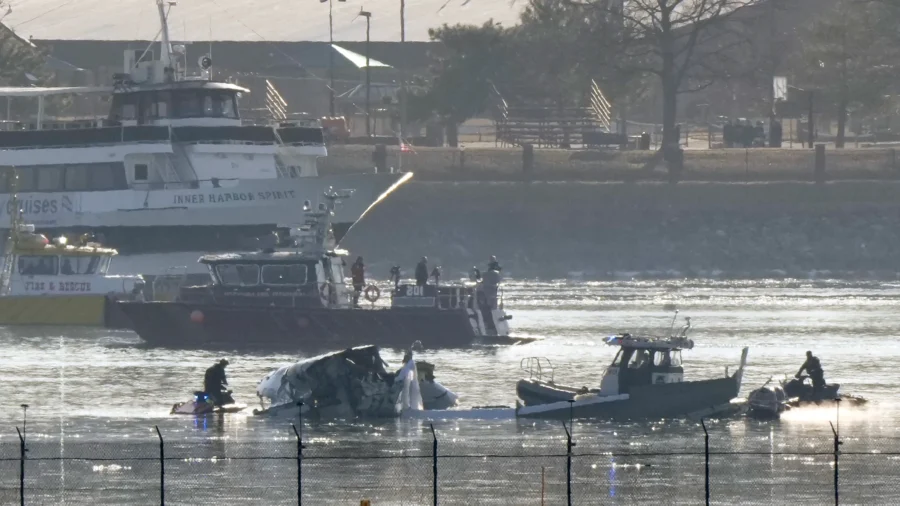 Midair Collision Kills 67 People in Deadliest US Air Disaster in Almost a Quarter Century