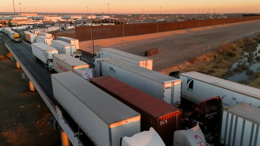 Trump Signs Orders to Impose Tariffs on Canada, Mexico, China