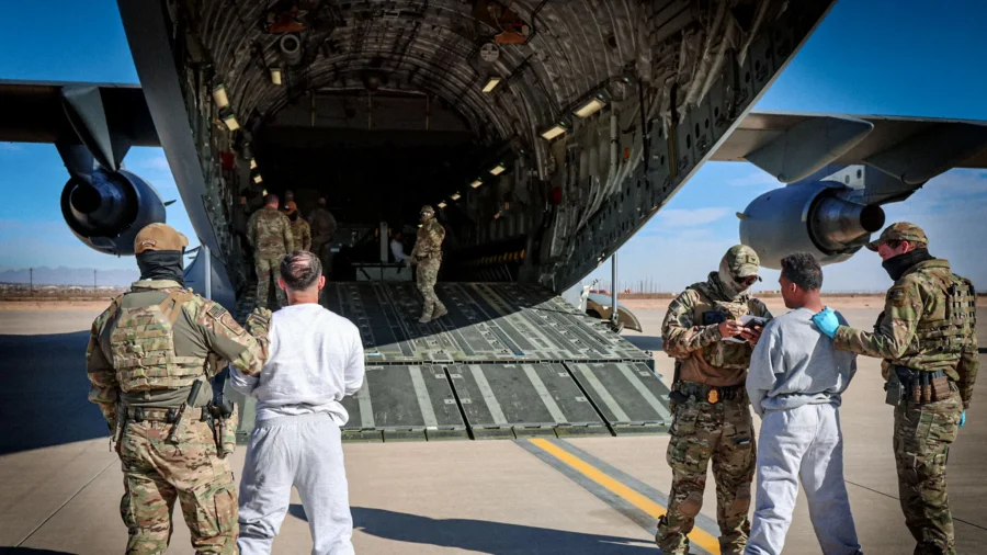 Pentagon: 10 ‘High-Threat’ Criminal Illegal Immigrants Sent to Guantanamo