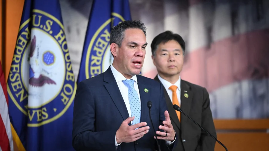 House Democratic Leadership Holds Weekly Press Conference