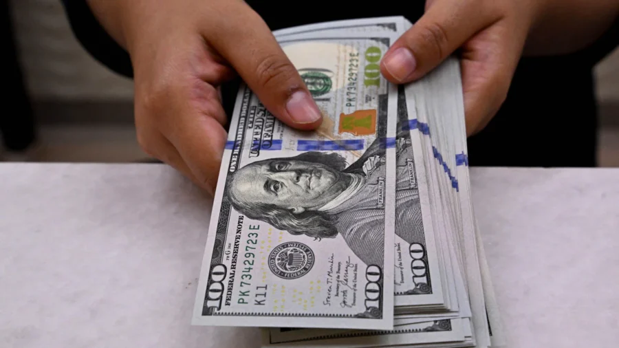 Building Preparedness for Emergency Expenses: Bankrate Chief Financial Analyst