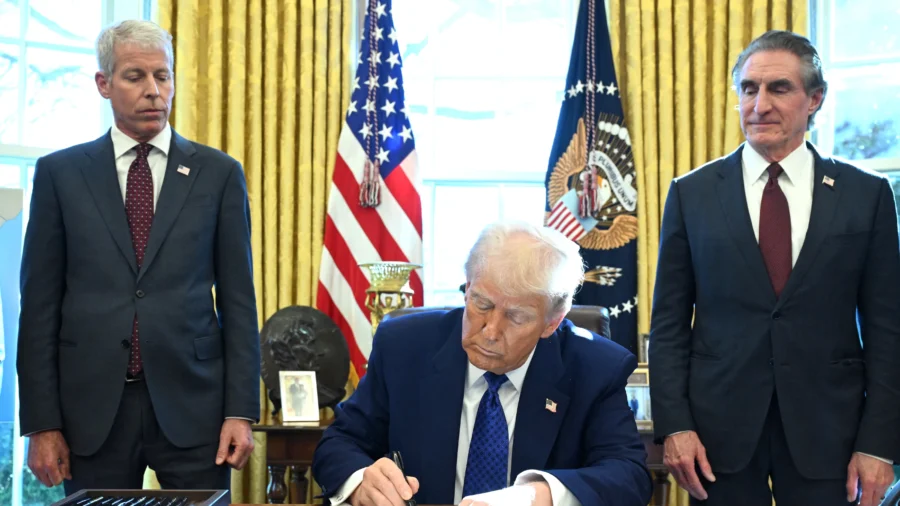 Trump Signs Order Barring Federal Funding to Schools With COVID Vaccine Mandates