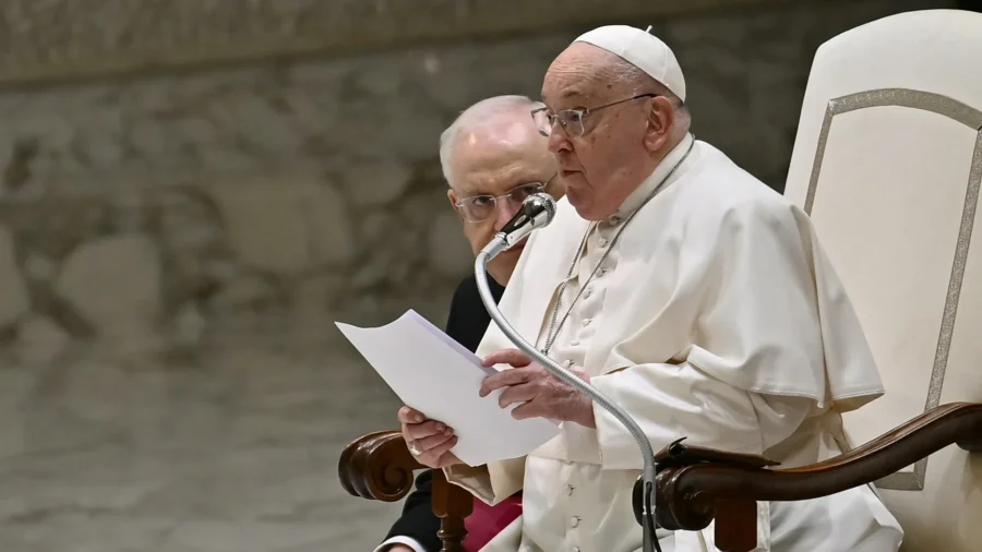 Pope Francis Remains Hospitalized With Respiratory Infection NTD(00)