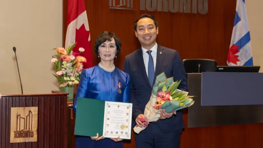 Shen Yun Artist Awarded King Charles III Coronation Medal