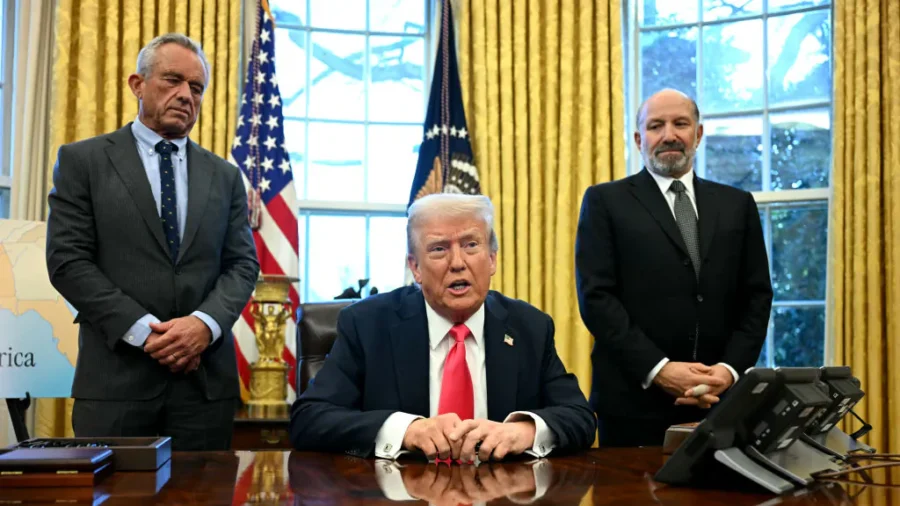 Trump to Launch ‘Gold Card’ Visas That Would Grant Residency for $5 Million