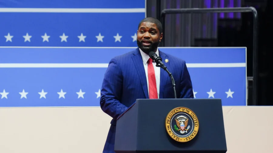 Lawmakers Take to Social Media to Celebrate the 4th of July
