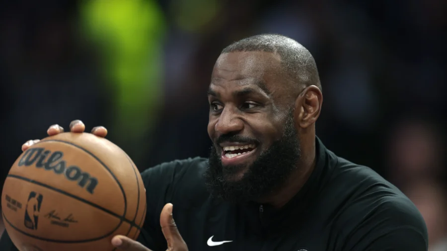 LeBron James 1st to Score 50,000 Career Points