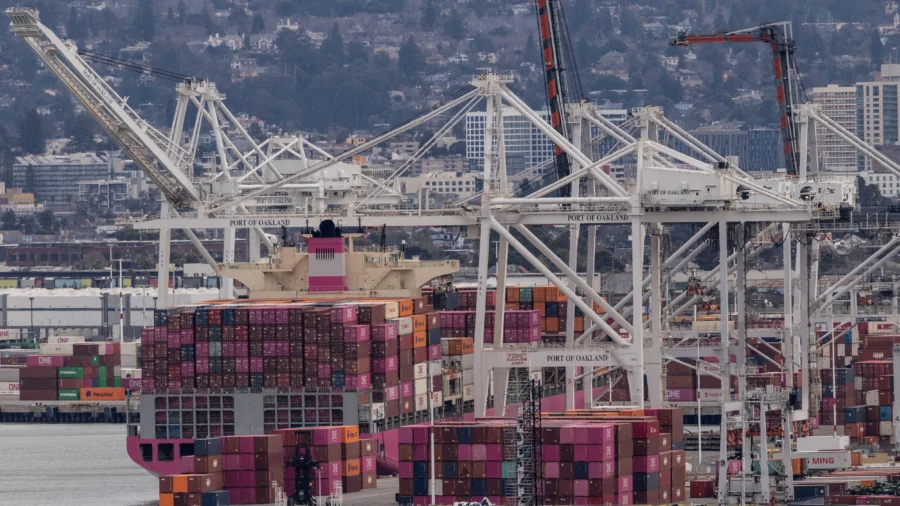 US Firms Demand Crackdown on Tariff-Evading Chinese Importers