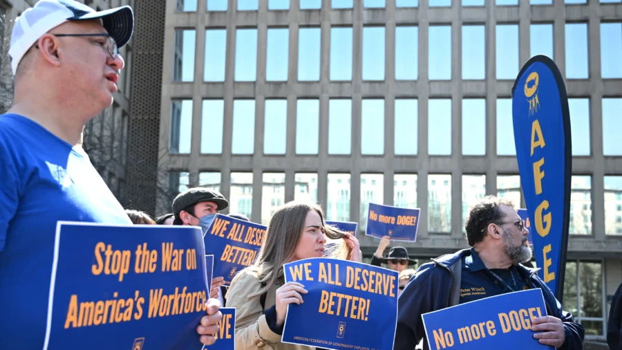 No Legal Basis Forcing Agencies to Rehire Fired Workers: Legal Expert