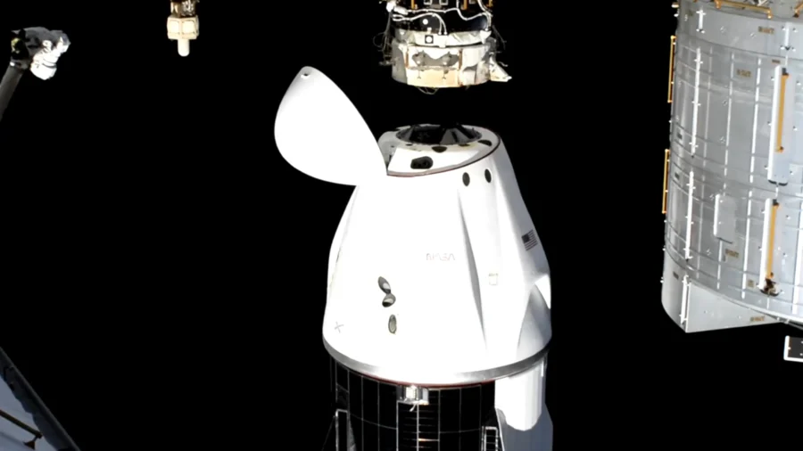 NASA’s Stuck Astronauts Finally on Their Way Back to Earth After 9 Months in Space