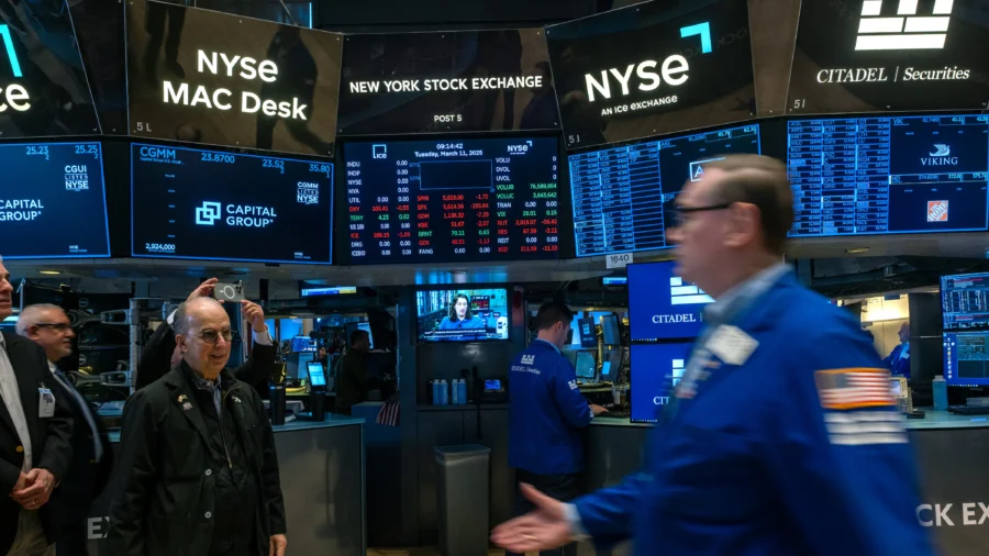 Chinese Firms Raise $2 Billion From US Stock Market