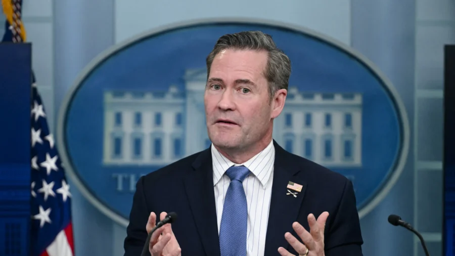 Trump Defends National Security Adviser Waltz After Signal Leak