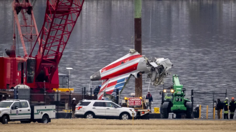 FAA Admits It Missed Dangerous Patterns Leading up to DC Plane Crash, Vows Fixes