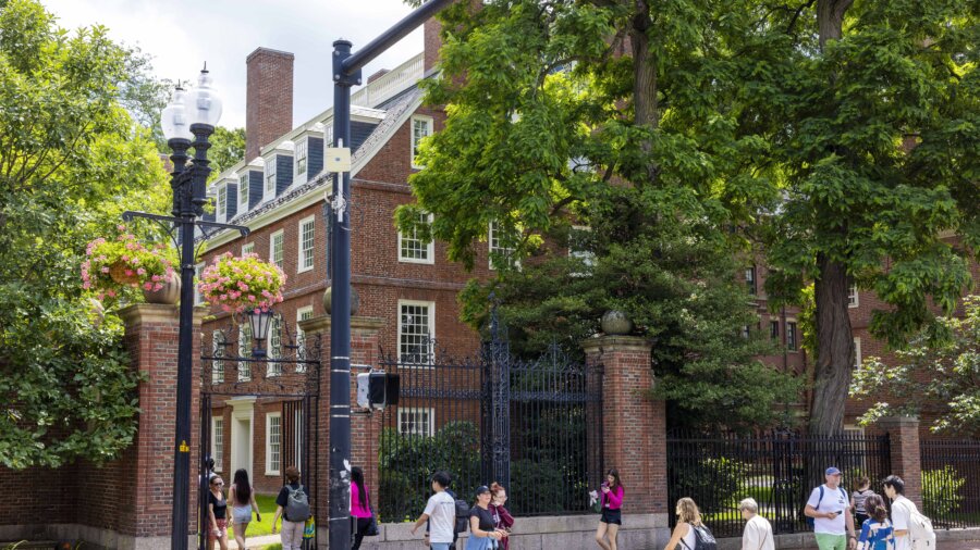 Federal Review Puts More Than $9 Billion in Grants to Harvard at Risk