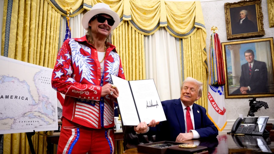 Trump Signs Order to Crack Down on Ticket Price Gouging