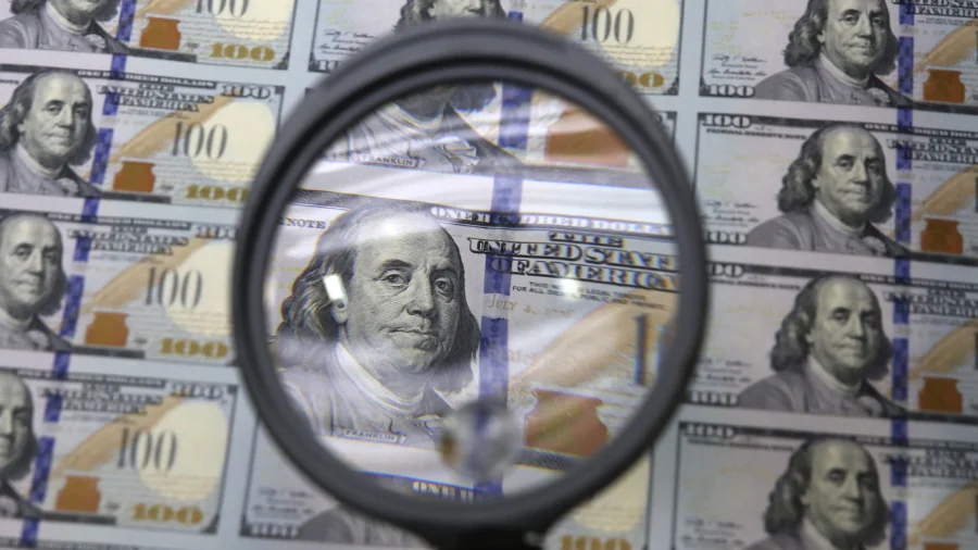 Struggling Americans Are Having Trouble Handling Their Monthly Bills: Here's Why