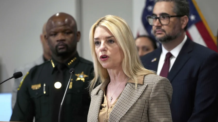 Bondi Announces Illegal-Immigrant MS-13 Gang Members Arrested in Florida