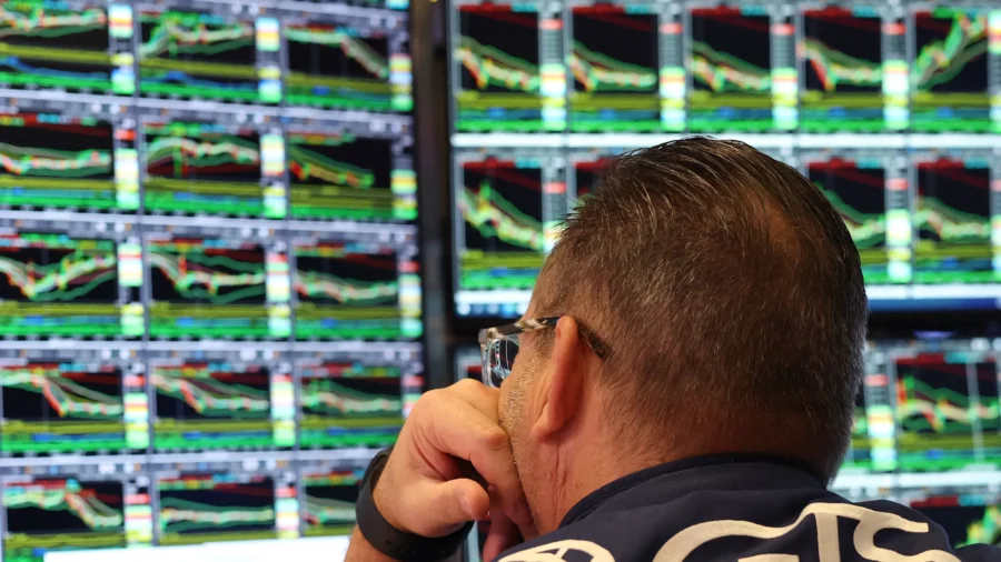 'The Stock Market Is Not the Economy': Analysis of Trump's Tariff Move
