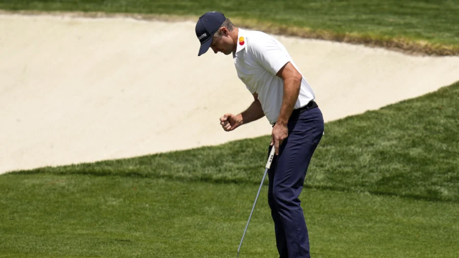 Justin Rose Stays in Masters Lead With Some All-Star Company