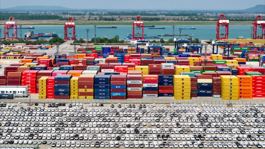 Trump Says China Has Reached Out on Tariffs, TikTok Deal May Come Later
